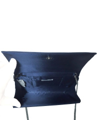 Clutch mit Kette und  Patte mit Strass-Muster